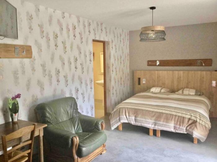 Bed and Breakfast La Ferme De Montard Montmorot Номер фото