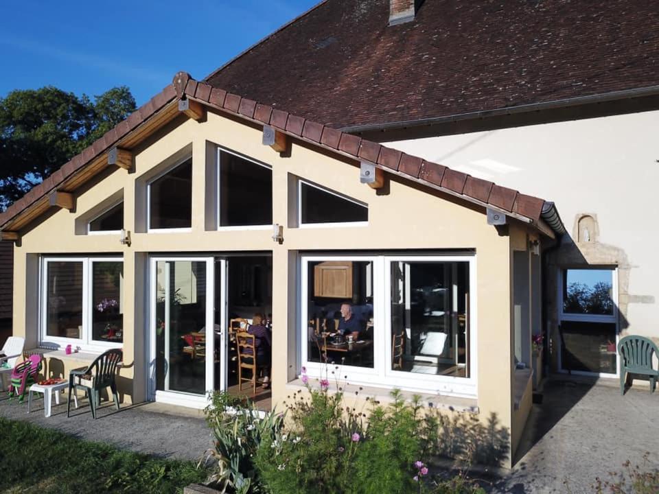 Bed and Breakfast La Ferme De Montard Montmorot Экстерьер фото
