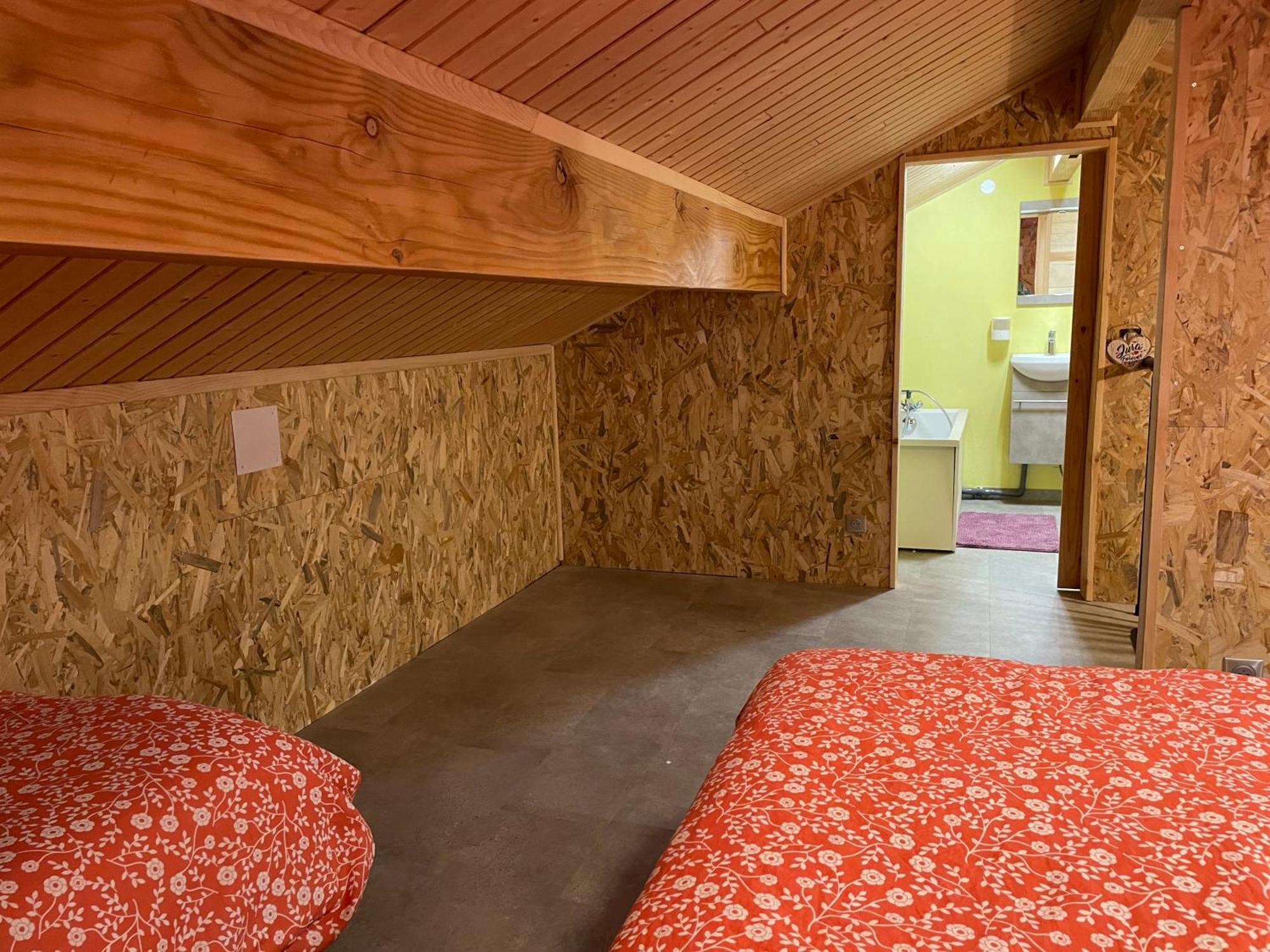 Bed and Breakfast La Ferme De Montard Montmorot Экстерьер фото