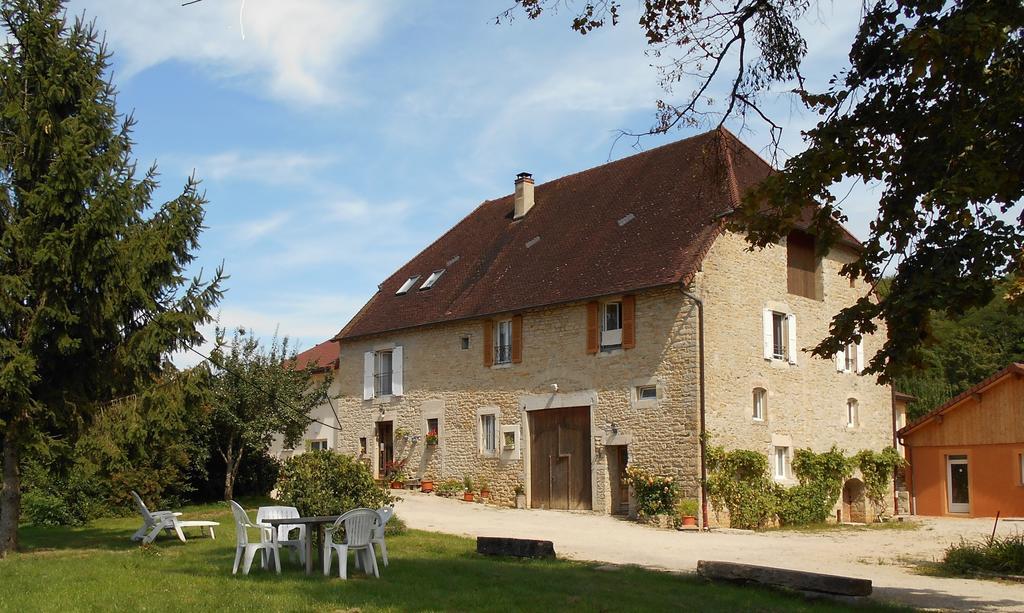 Bed and Breakfast La Ferme De Montard Montmorot Экстерьер фото