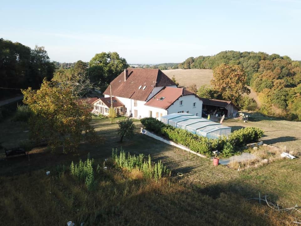 Bed and Breakfast La Ferme De Montard Montmorot Экстерьер фото